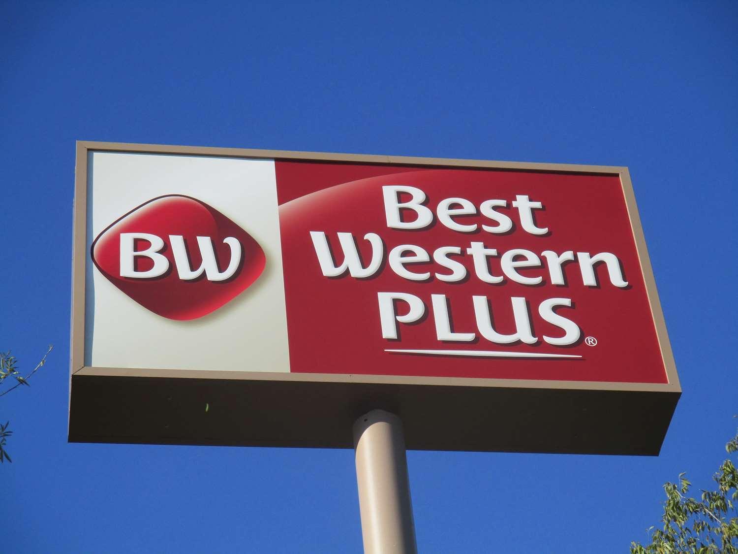 סן אנטוניו Best Western Plus Roland Inn & Suites מראה חיצוני תמונה